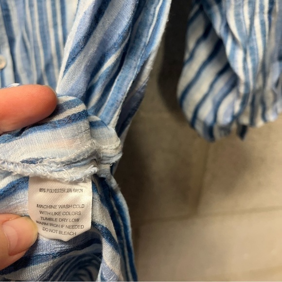 Indigo Rose Button Down Tunic - Picture 6 of 7